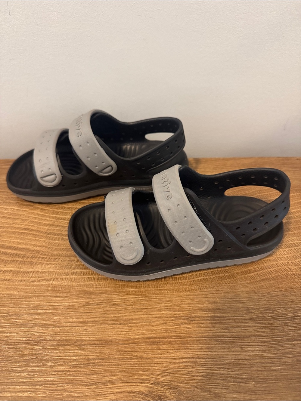 Native Kids Black Sandals with Light Gray Straps - Picture 2 of 5
